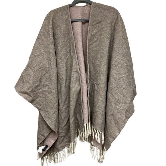 Banana Republic Italian Wool Boucle Beige Poncho One Size - Picture 2 of 6